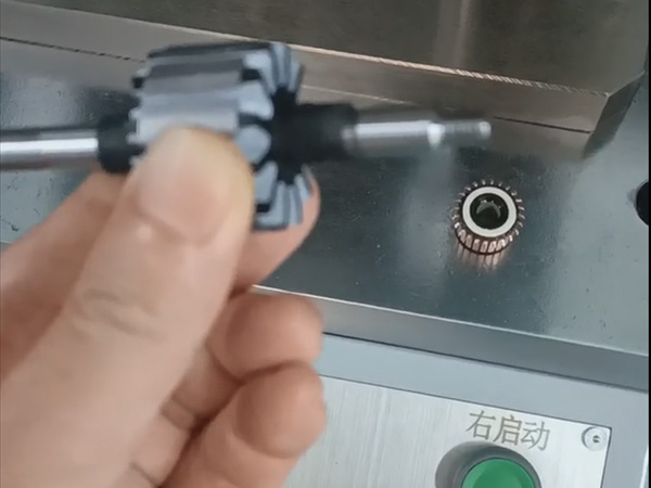 转子压换向器