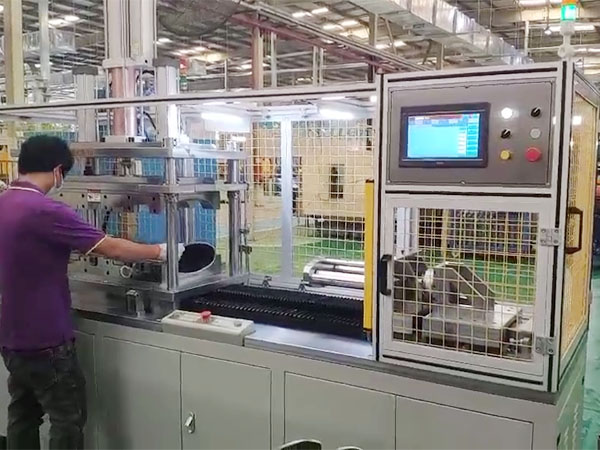 汽车消声器芯部组件压...